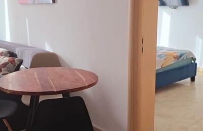 Аренда уютных 2-комнатных апартаментов, 50 м², район Мамая, Констанца, Румыния